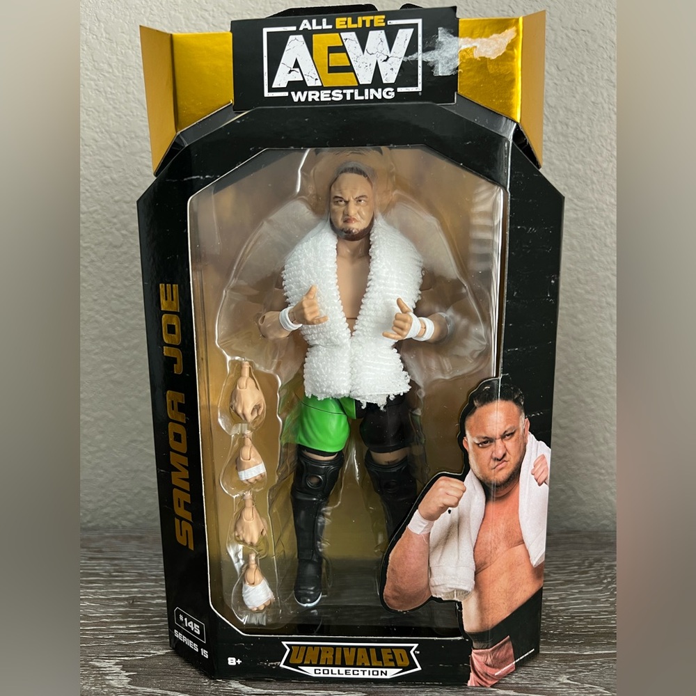 New Samoa Joe All Elite AEW Wrestling Action Figure with interchangeable hands